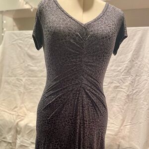 Athleta v-neck midi dress - $20
Super comfy, cute dress.